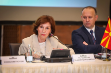 Сиљановска-Давкова: Парламентарниот дијалог има незаменлива улога за мирот | Сител Телевизија