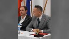 „Како ќе контролира рудник, човек кој не може да реши 10 крави“ – Нови тензии меѓу Филипче и Митовски | Сител Телевизија