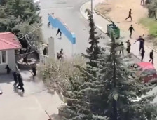 Турција: Осмоодделенец, син на полицаец, со оружје од татко му во училиште уби четири лица, рани 20 па се самоуби | Сител Телевизија