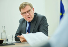 Вадефул се заложи за укинување на принципот на едногласност во ЕУ во надворешната и безбедносната политика | Сител Телевизија