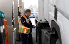 Мицкоски: Идната недела пониски цени на горивата | Сител Телевизија