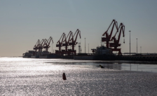 САД го продолжуваат рокот за привремен исклучок од забраната за купување руска нафта | Сител Телевизија