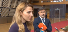Бугарската министерка до Муцунски: Почитување на договореното за отворање на Европскиот пат | Сител Телевизија