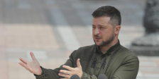 Зеленски: Русите лансираа повеќе од 2.300 дронови кон Украина | Сител Телевизија