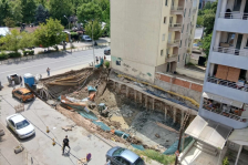 Инспекциските служби на Општината и МВР излегле на терен во градилиштето во Центар - локацијата обезбедена, инвеститорот казнет | Сител Телевизија
