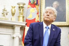 Трамп: САД се обидоа да испорачаат оружје за иранскиот народ, но Курдите нè изневерија и го задржаа за себе | Сител Телевизија