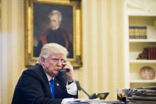 Трамп: Приказните за американски 300 милијарди долари за Иран се лажни вести | Сител Телевизија