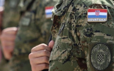 Казни од 500 до 1.500 евра за младите во Хрватска доколку не се јават на преглед за воен рок | Сител Телевизија