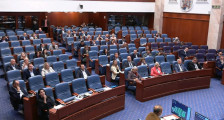 Лични прозивки и сериозни обвинувања на седницата за поставување опозициски прашања | Сител Телевизија