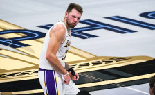 Лука Дончиќ се врати со спектакл: 44 поени и победа над Мемфис - SportStation.mk