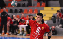 „Бетонот“ останува: Милан Лазаревски стави потпис на нов договор со Вардар! - SportStation.mk