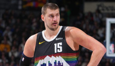 НБА преглед: Јокиќ испиша историја на Божиќ, Лејкерс немоќни против Рокетс - SportStation.mk