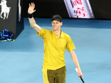 Синер преживеа „пекол“ во Мелбурн: Топлотниот бран и жилавиот Спизири го мачеа шампионот! - SportStation.mk