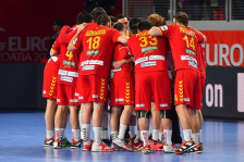 Црвено-жолтата ракометна приказна: Од италијанската авантура до германскиот стадион и вечноста - SportStation.mk