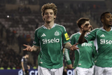 (Видео) Гордон подиве во Баку: Четири гола на англискиот репрезентативец и историска ноќ за Њукасл - SportStation.mk