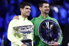 Циципас со порака за Ѓоковиќ: „Новак, те молам никогаш не се пензионирај“ - SportStation.mk