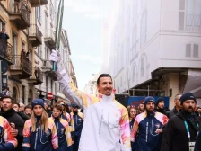 „Кралот“ на Милано со олимпискиот факел: Златан Ибрахимовиќ ја запали атмосферата пред големото отворање! - SportStation.mk