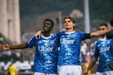 (Видео) Шоу на Комо: „Петарда“ за одлепување од Јувентус. - SportStation.mk