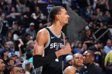 НБА преглед: Секстон ги „потопи“ Сонцата, Вембањама со застрашувачка партија против лидерот! - SportStation.mk