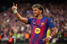 (Видео) Прв хет-трик за Ламин Јамал: Барселона гази сè пред себе и бега на „плус четири“! - SportStation.mk