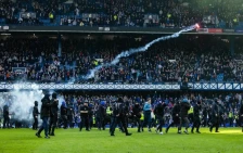 (Видео) Скандал по „Олд Фирм“: Селтик во полуфинале, навивачите влетаа во војна на теренот! - SportStation.mk