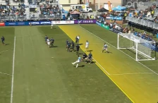 Фудбалска револуција: Правилото на Арсен Венгер за офсајд првпат применето во историјата! - SportStation.mk