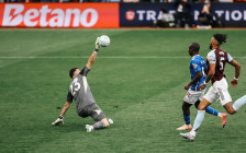 (Видео) Ејбрахам го спаси Вила Парк, Гибс-Вајт го потпиша испаѓањето на Барнли! - SportStation.mk