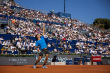 Алкараз преку болка и медицински тајмаут до победа на домашен терен - SportStation.mk