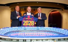 Официјално: Ханси Флик потпиша нов договор со Барселона до 2028 година! - SportStation.mk