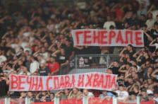 Црвена Звезда под закана за сериозна казна од УЕФА поради транспарентите за Младиќ - SportStation.mk