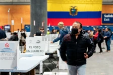 Референдум во Еквадор: Отфрлени предлозите за нов устав и укинување на партиското финансирање