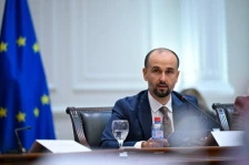 Муртезани за можното заминување на амбасадорската позиција во Брисел: Во моментов нема конкретни решенија кој на која позиција ќе биде