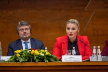 Дебата НКЕУ-МК: Европа почнува дома, кога се зборува за евроинтеграциите, се мисли на напредок и на воведување стандарди во сите сфери на живеење