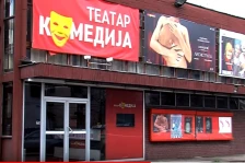 Нова опрема во Театар Комедија, министерот за култура и полскиот амбасадор во посета на театарот