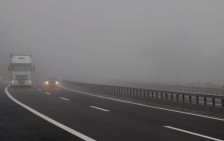 Сообраќајот се одвива непречено, по претежно суви коловози, магла на патните правци Неготино – Градско и Неготино – Демир Капија