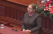 Јаневска: Најмалку 60 проценти покачување на платите за наставниците во четири години, доколку дозволи буџетот ќе има и повеќе