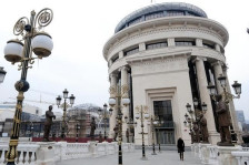 Разбиена група што организирала нелегално коцкање и перела пари, осомничени се осум лица