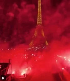 Приведени 40 лица поради непријавен огномет во близина на Ајфеловата кула