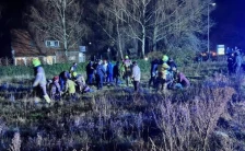 Деветмина повредени кога автомобил влета во гледачи на парада во Холандија