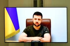 Зеленски: Донбас ќе биде во фокусот на мировните преговори со Русија и САД во ОАЕ