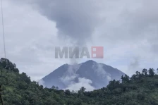 Вулканот Семеру во Индонезија исфрли пепел на височина од 5,7 километри