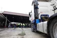 Граничните премини и денеска блокирани од камионските превозници