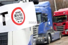 Товарниот сообраќај трет ден блокиран, ако нема решение запира и меѓународниот автобуски превоз