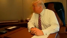 Трамп го предупреди Иран дека ќе биде „многу силно погоден“ ако бидат убиени уште демонстранти