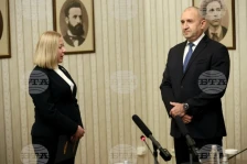 Радев го врачи вториот мандат за состав на бугарска влада, ПП-ДБ го врати нереализиран