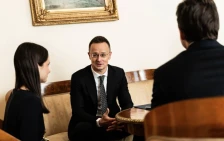 Сијарто: Оние кои го блокираат нафтоводот Дружба се истите кои го саботираа Северен тек