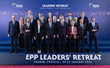 ЕПП усвои Декларација со која се бара итна стратегија за справување со нискиот наталитет и стареењето на населението