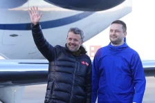 Данскиот крал пристигна во посета на Гренланд