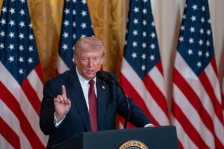 Трамп: Никогаш нема да дозволиме Иран да има нуклеарно оружје