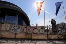 Сончево со мала локална облачност